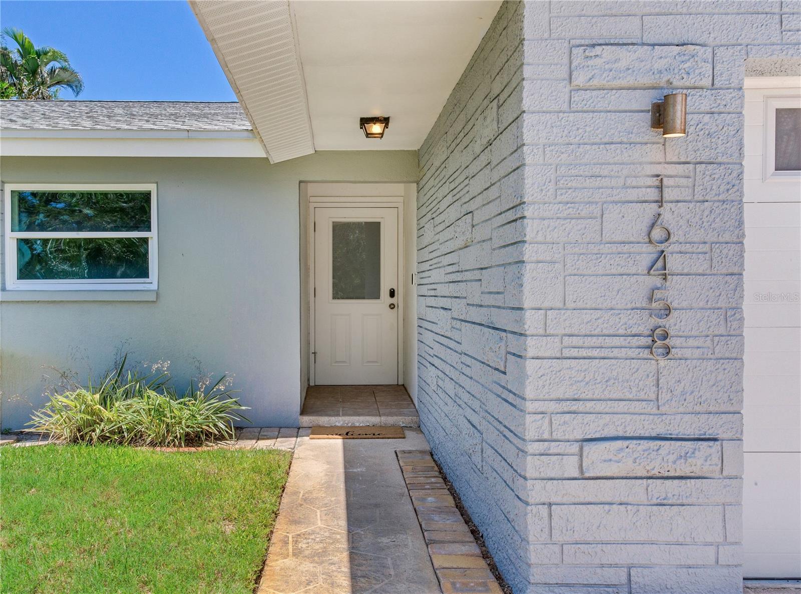 16458 Redington Dr, Redington Beach, FL 33708 photo