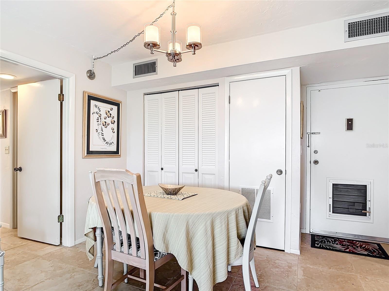 618 Bird Bay Dr #202, Venice, FL 34285 photo
