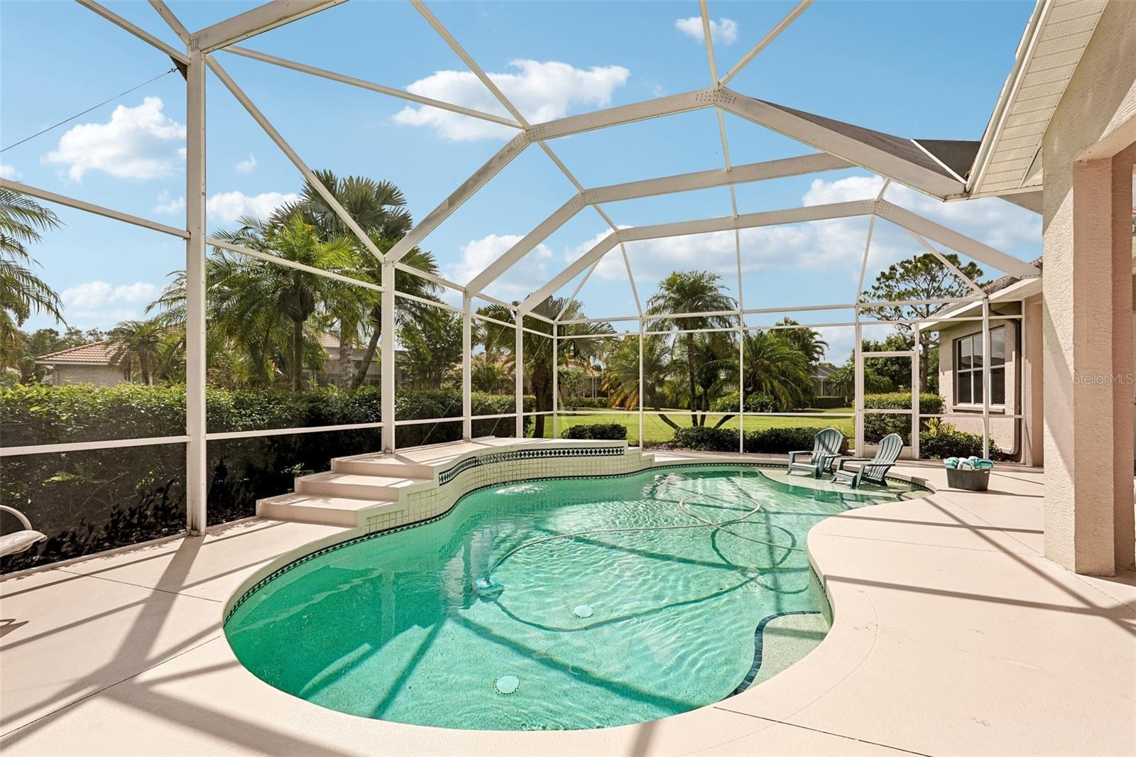 6615 Butlers Crest Dr, Bradenton, FL 34203 photo