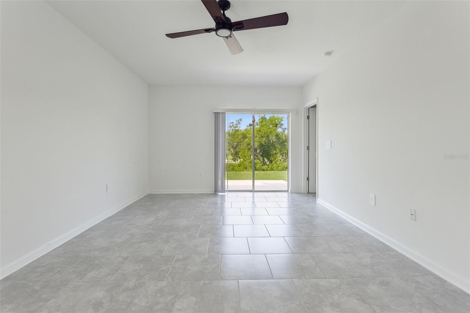 26180 Feathergrass Cir, Leesburg, FL 34748 photo