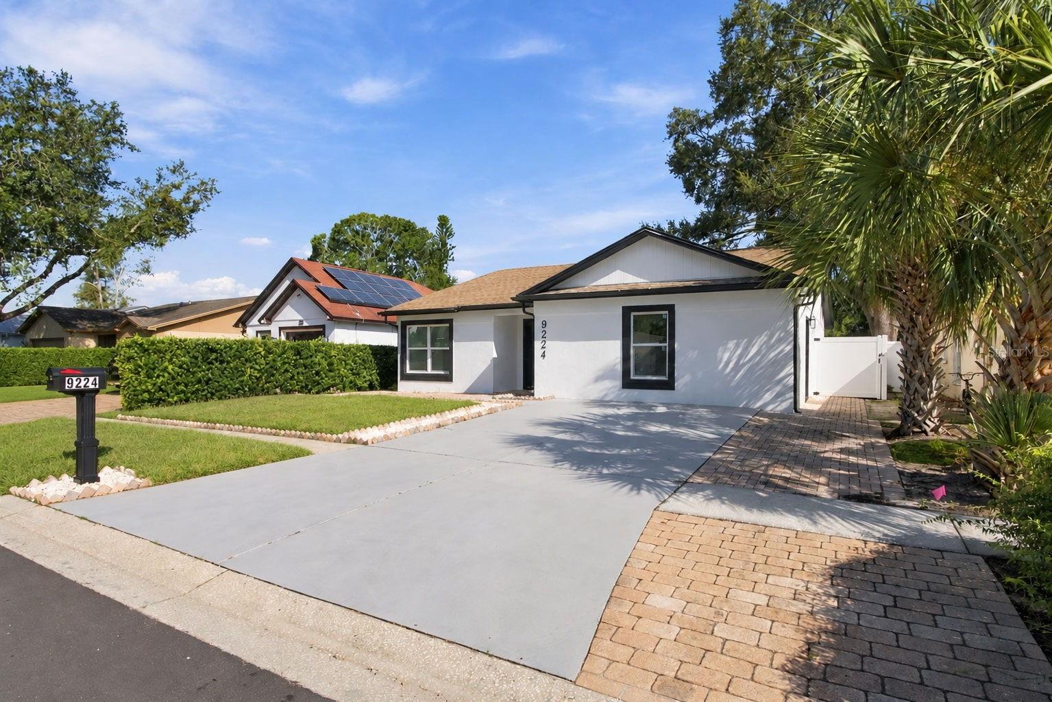 9224 Camino Villa Blvd, Tampa, FL 33635 photo