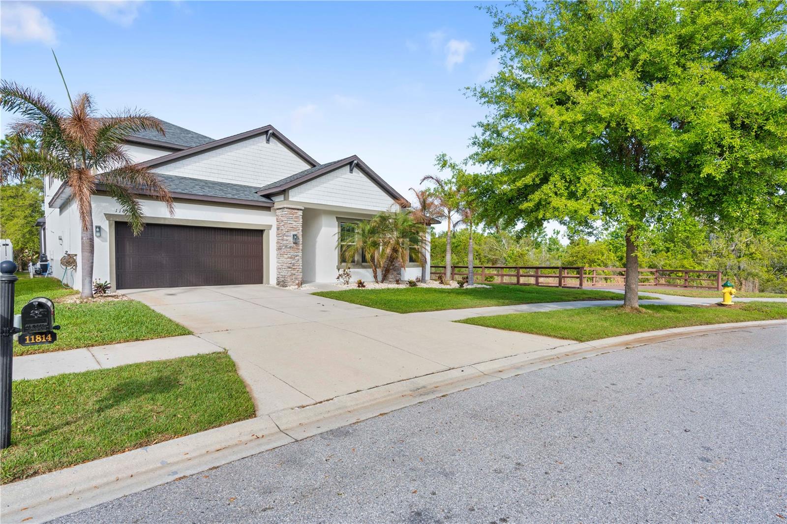 11814 Cross Vine Dr, Riverview, FL 33579 photo