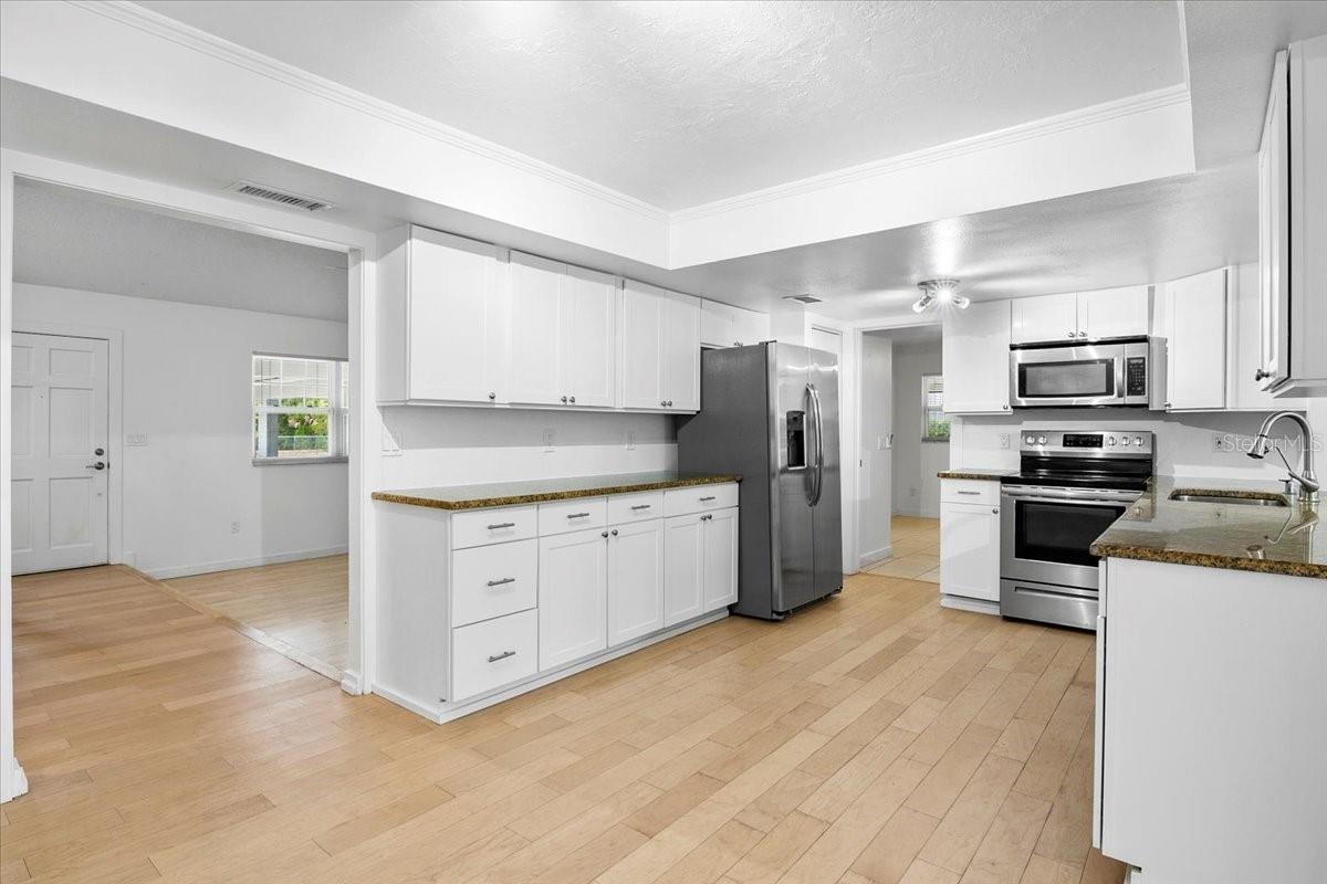 7147 Lago St, Sarasota, FL 34241 photo