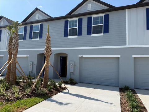 Townhouse in SAN ANTONIO FL 32128 EASTERN REDBUD BRANCH.jpg