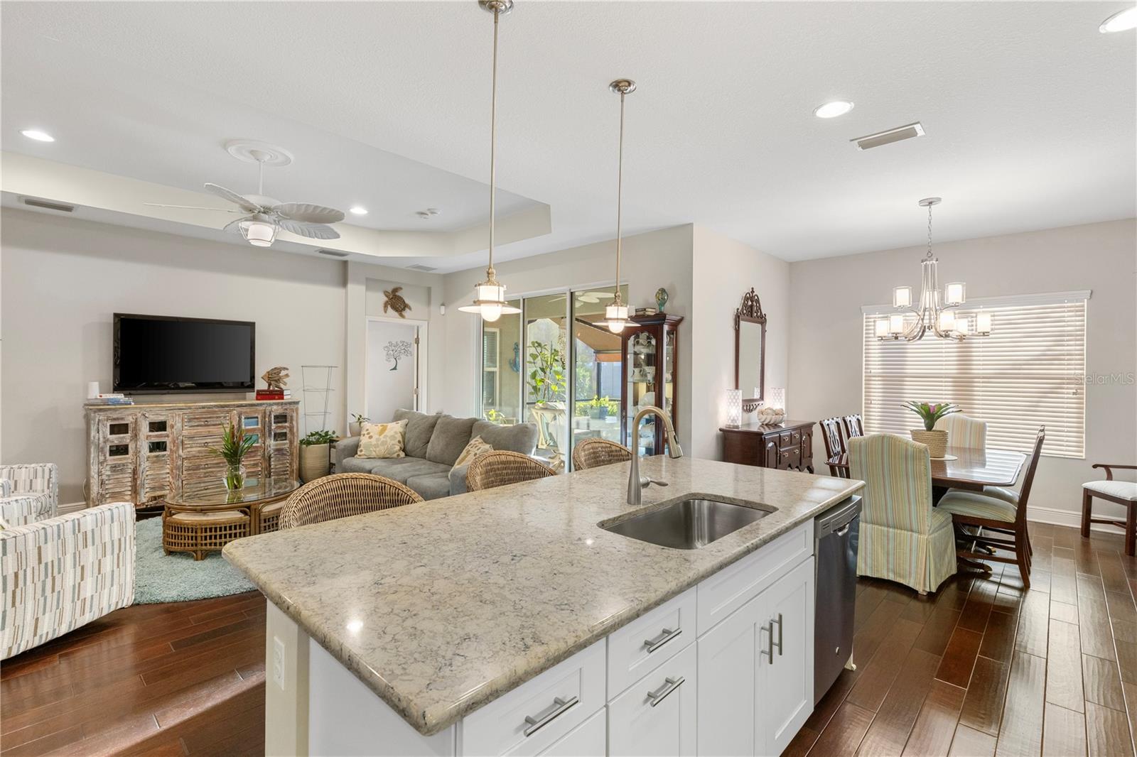 Single Family Residence in SARASOTA FL 6936 WHITE WILLOW COURT 11.jpg