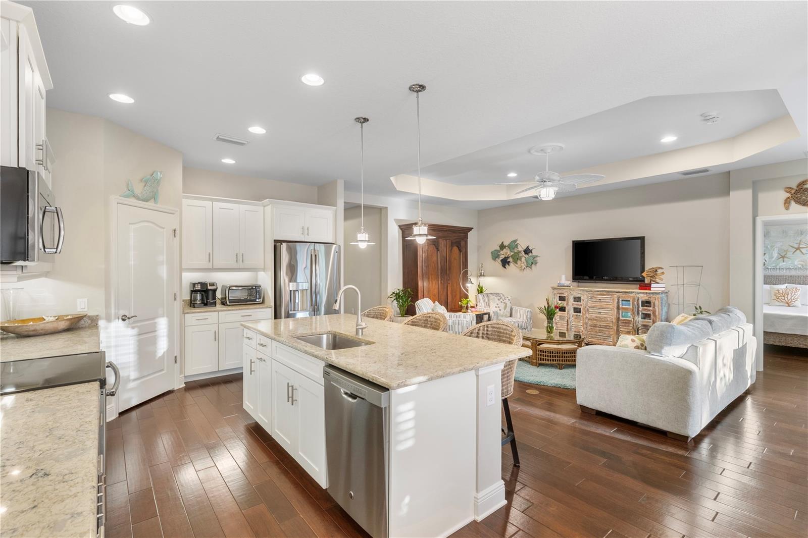 Single Family Residence in SARASOTA FL 6936 WHITE WILLOW COURT 12.jpg