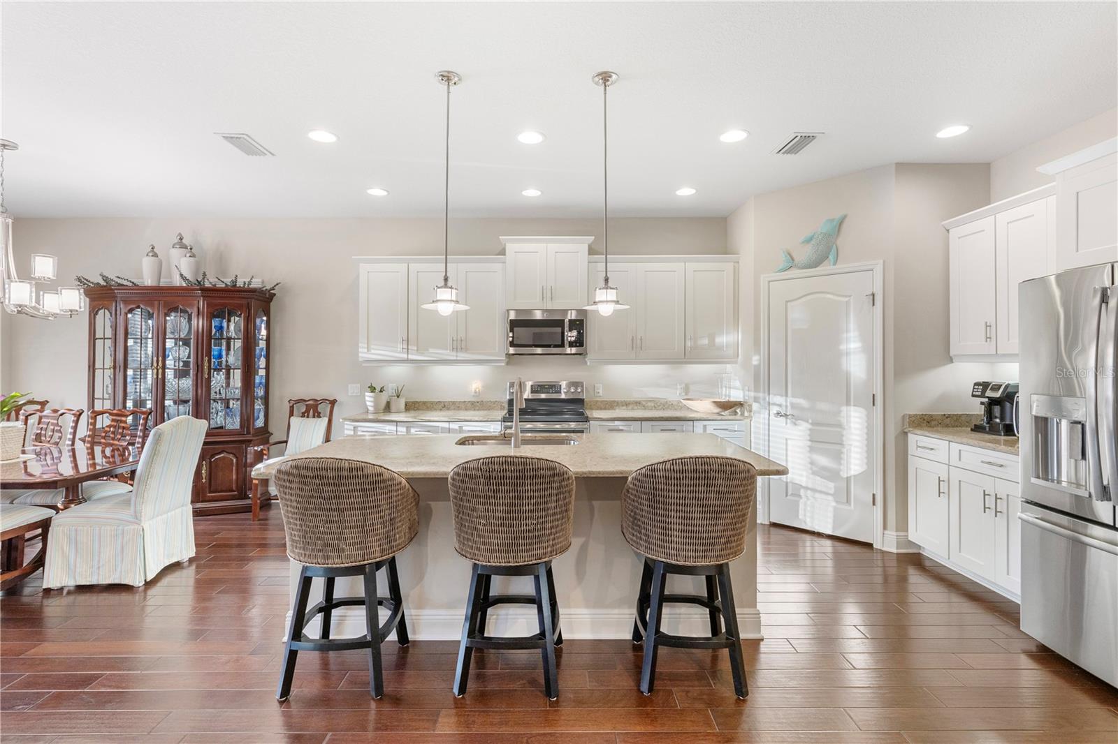 Single Family Residence in SARASOTA FL 6936 WHITE WILLOW COURT 8.jpg