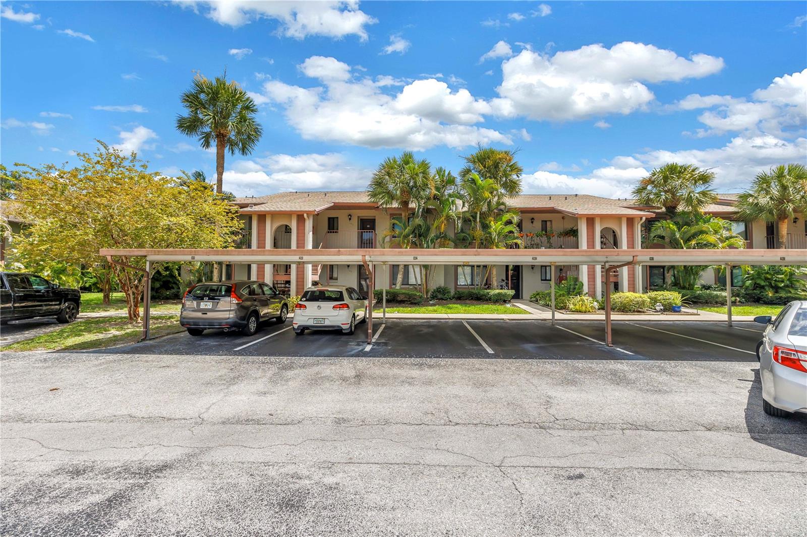 723 83 Ave #102, Saint Petersburg, FL 33702 photo