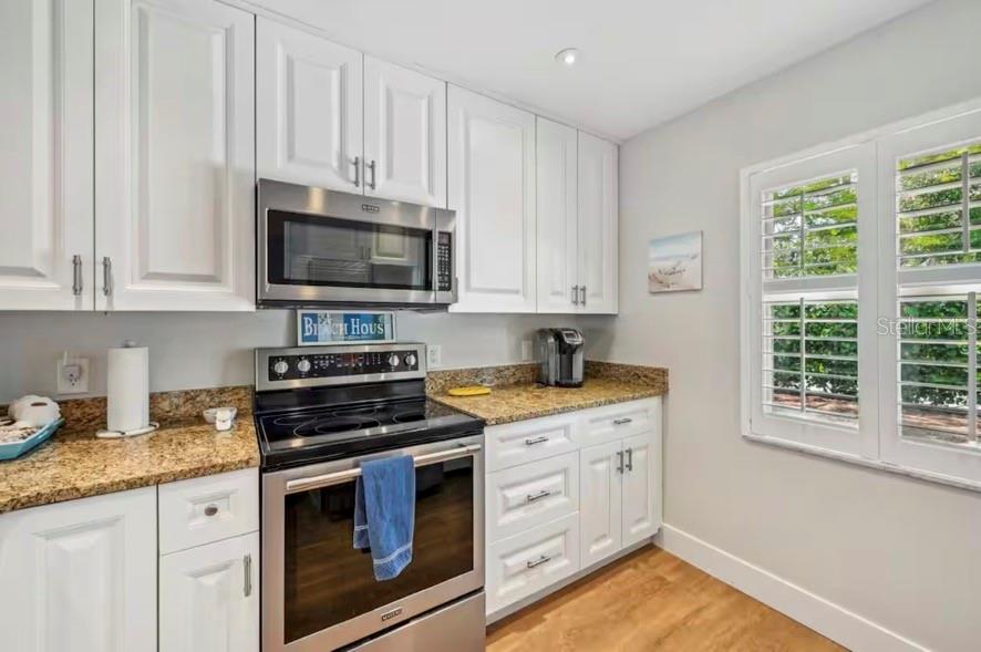2051 Roselawn St, Sarasota, FL 34231 photo