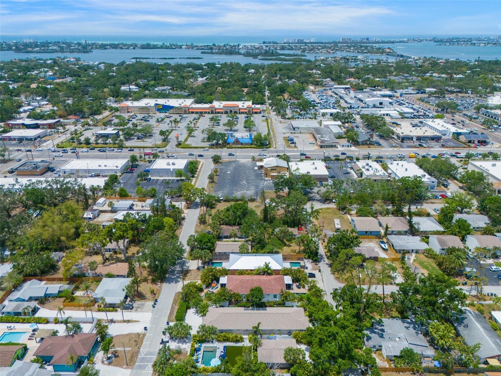 2051 Roselawn St, Sarasota, FL 34231 photo