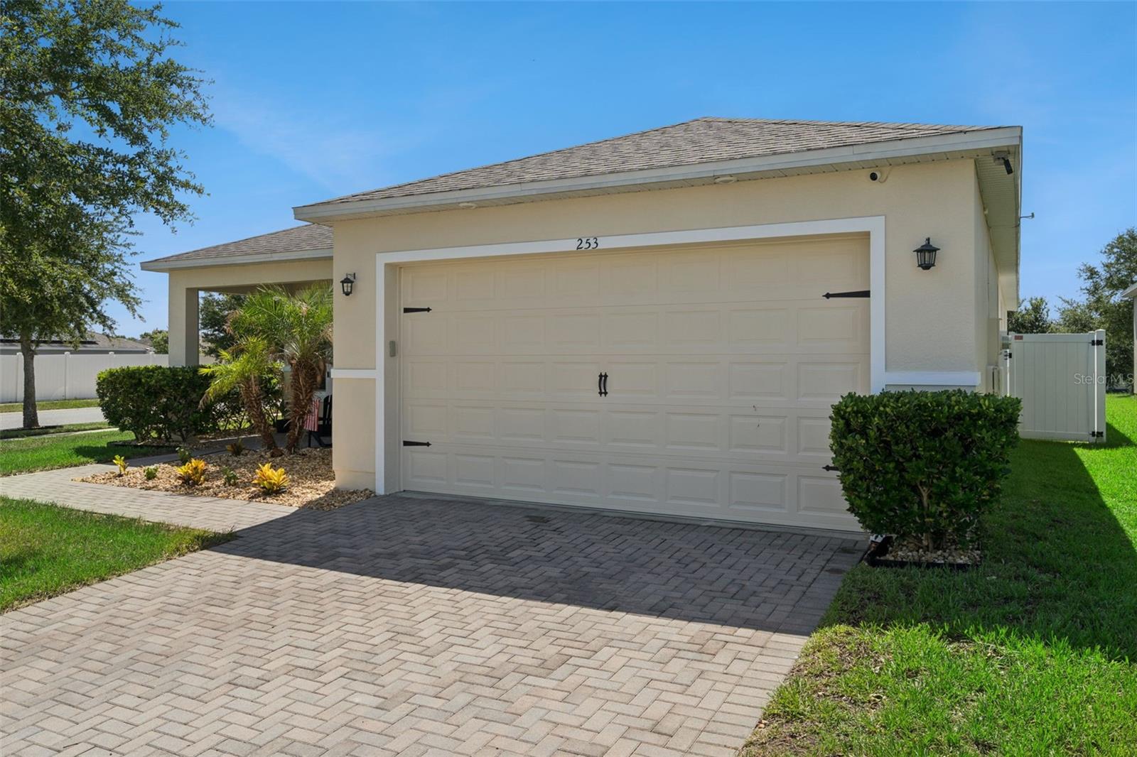 253 Sparrow Hawk Dr, Groveland, FL 34736 photo