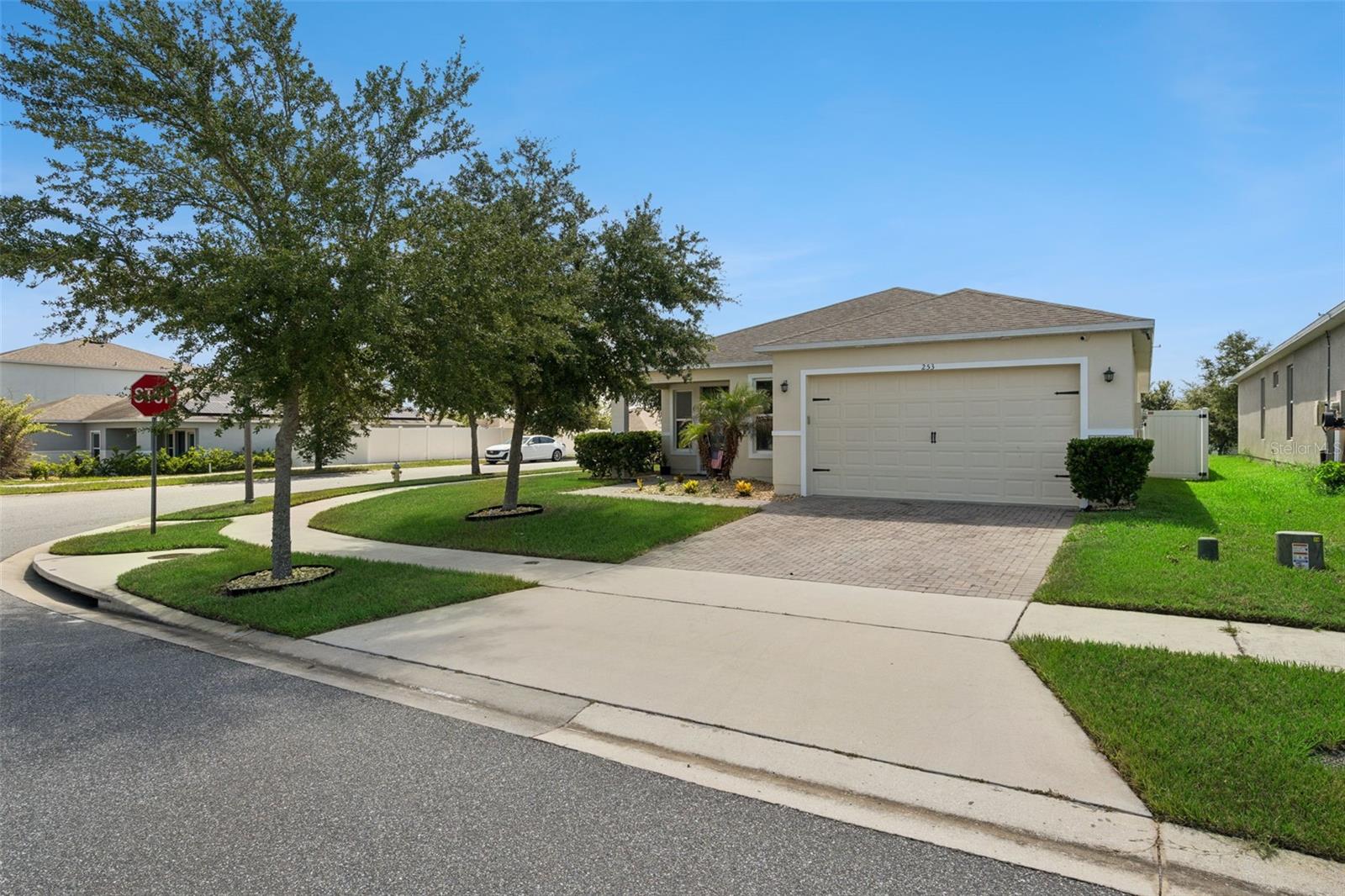 253 Sparrow Hawk Dr, Groveland, FL 34736