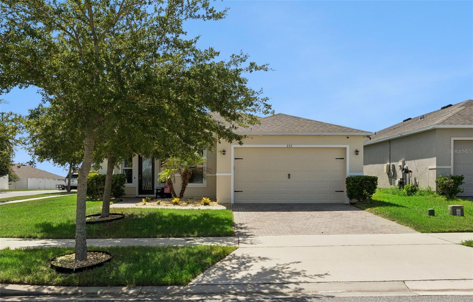253 Sparrow Hawk Dr, Groveland, FL 34736 photo