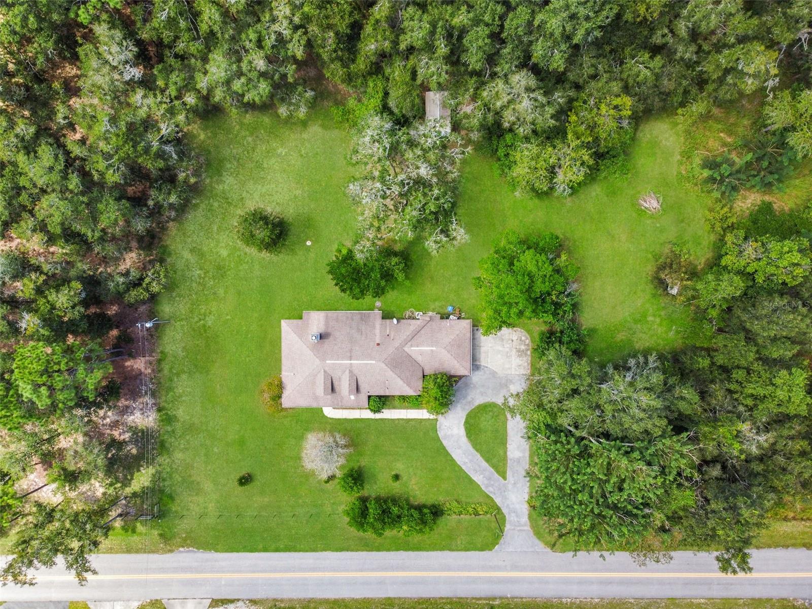 10890 S Turner Ave, Floral City, FL 34436 photo