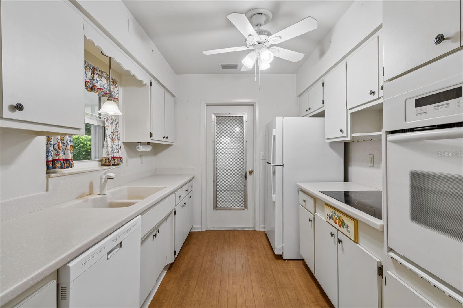 808 Woodley Rd, Clearwater, FL 33764 photo