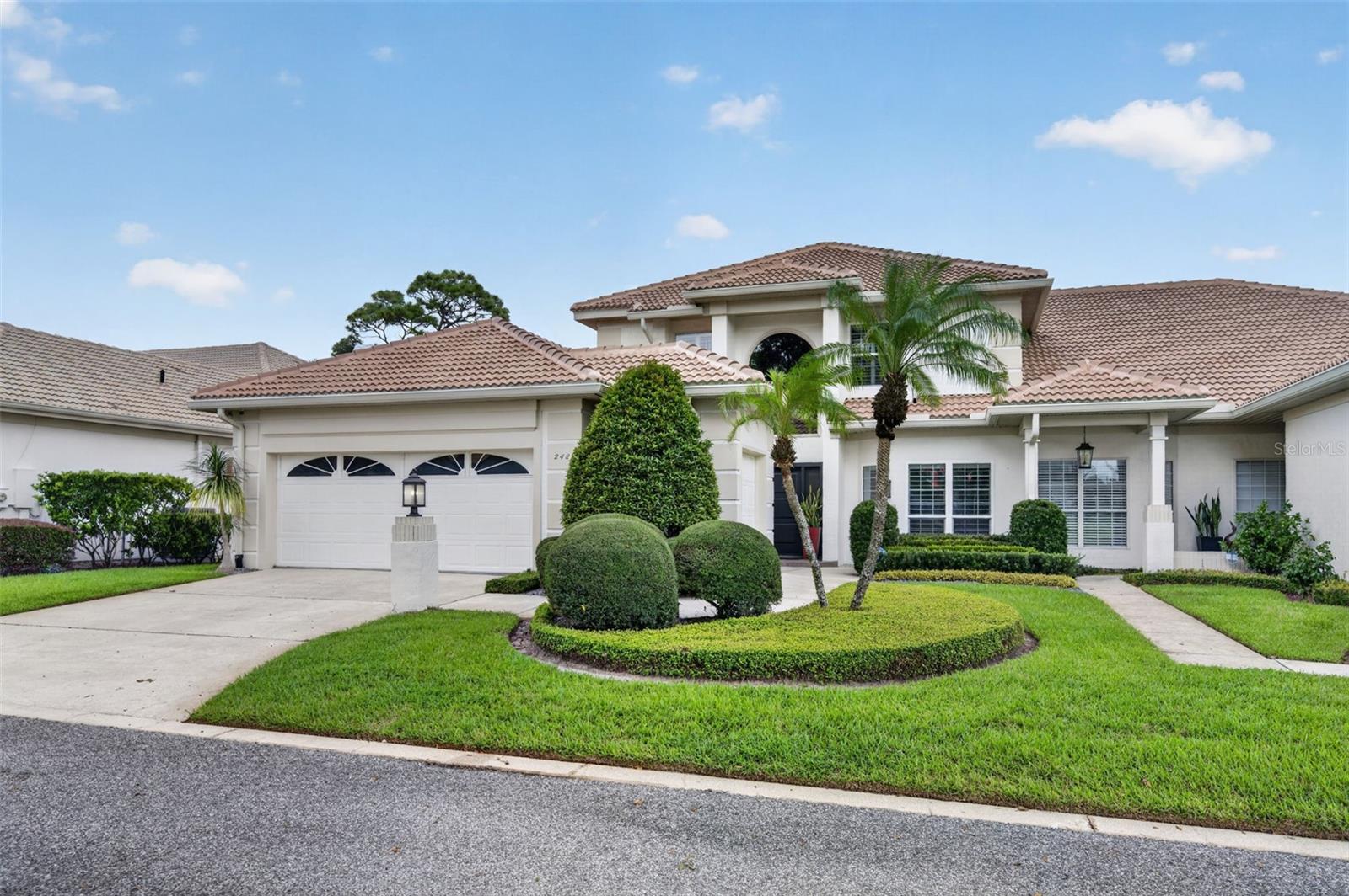 2422 Sweetwater Country Club Dr, Apopka, FL 32712