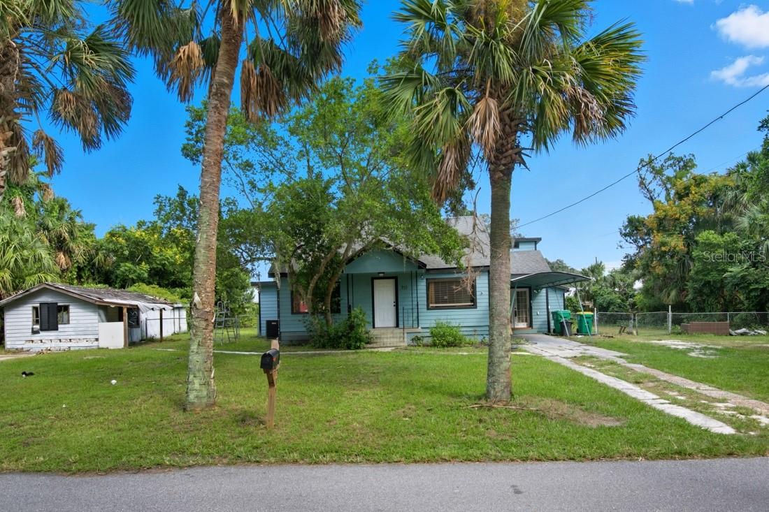 711 Palmetto Ave, Deland, FL 32720