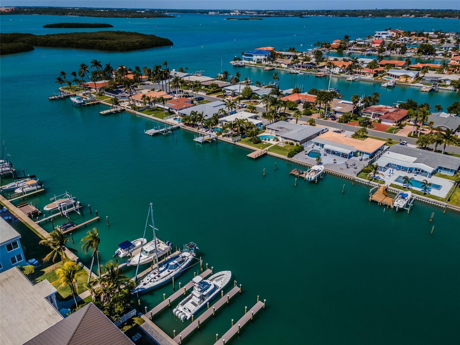 12305 3 St #2, Treasure Island, FL 33706 photo