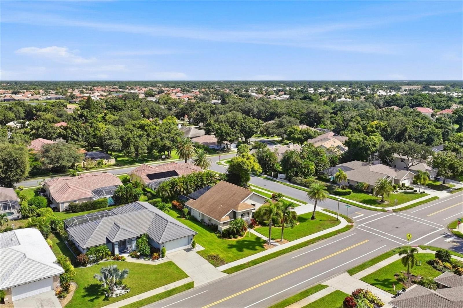 450 Lake Of The Woods Dr, Venice, FL 34293 photo