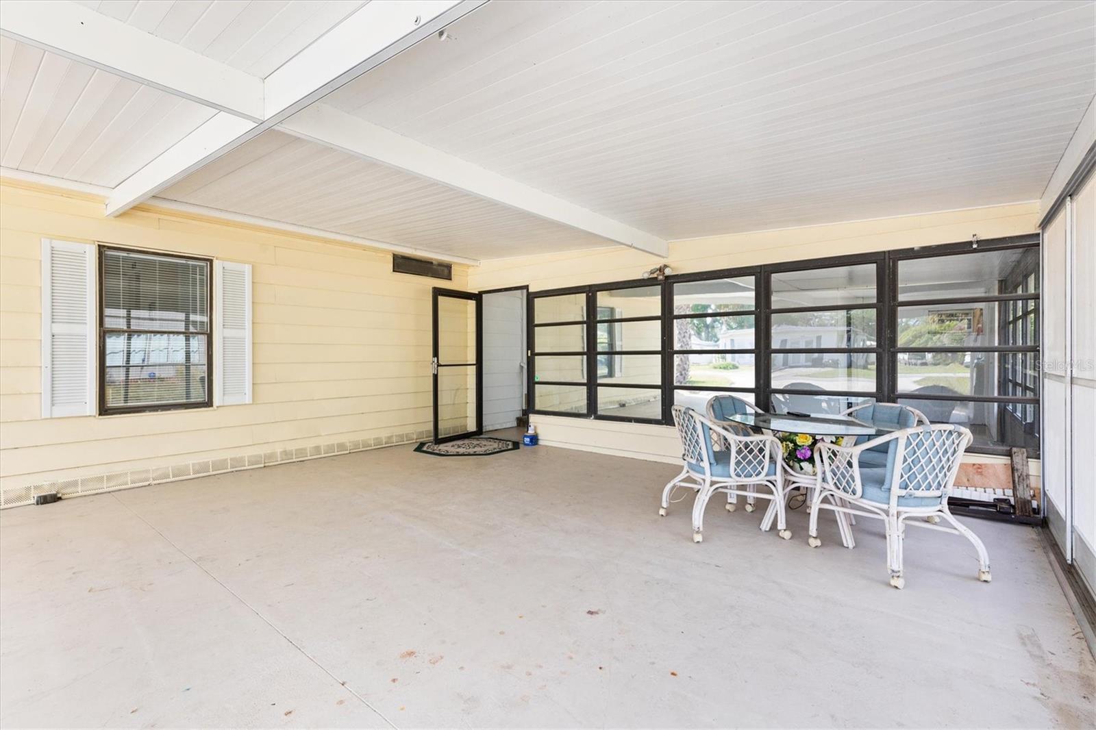 5556 Columbus Cir, Wildwood, FL 34785 photo