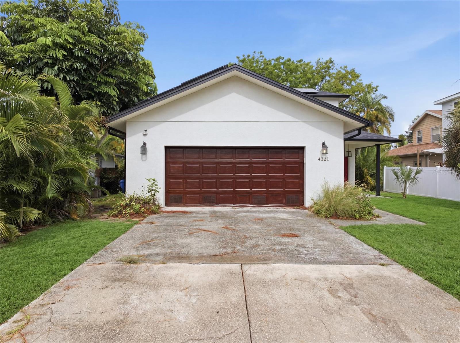 4521 Juanita Way, Saint Petersburg, FL 33705 photo