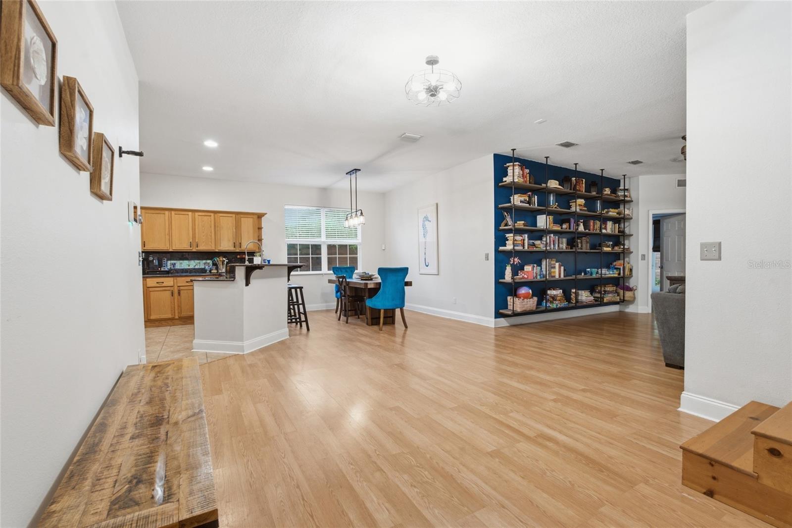 4521 Juanita Way, Saint Petersburg, FL 33705 photo