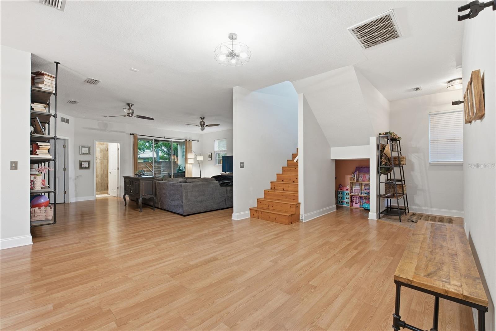 4521 Juanita Way, Saint Petersburg, FL 33705 photo