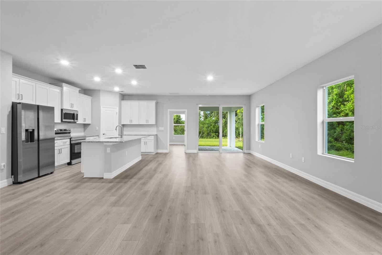 196 Jennifer Dr, Rotonda West, FL 33947 photo