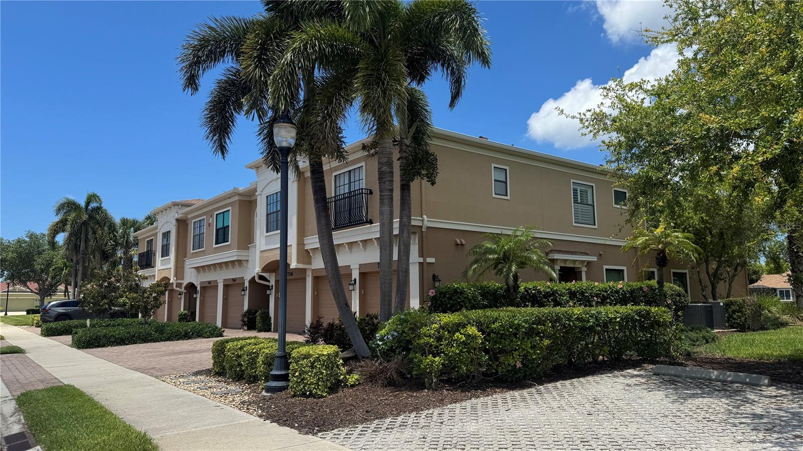 7338 Skybird Rd, Bradenton, FL 34209