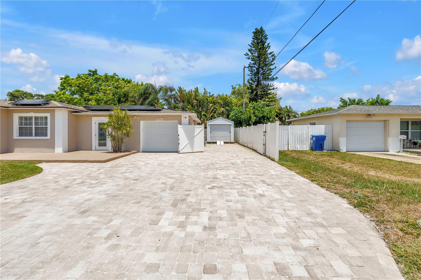 2375 37 St, Saint Petersburg, FL 33713 photo