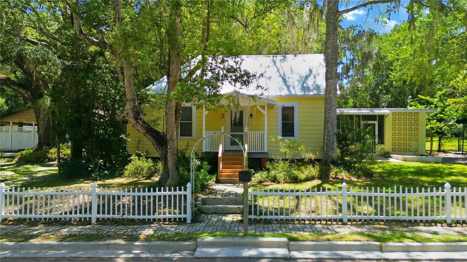 236 Pryor St, Brooksville, FL 34601 photo
