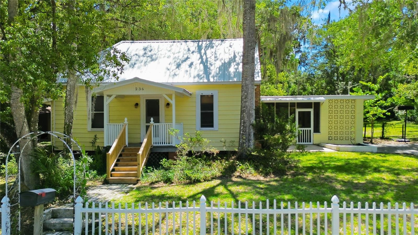 236 Pryor St, Brooksville, FL 34601