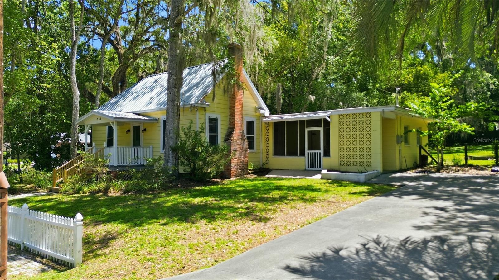 236 Pryor St, Brooksville, FL 34601 photo