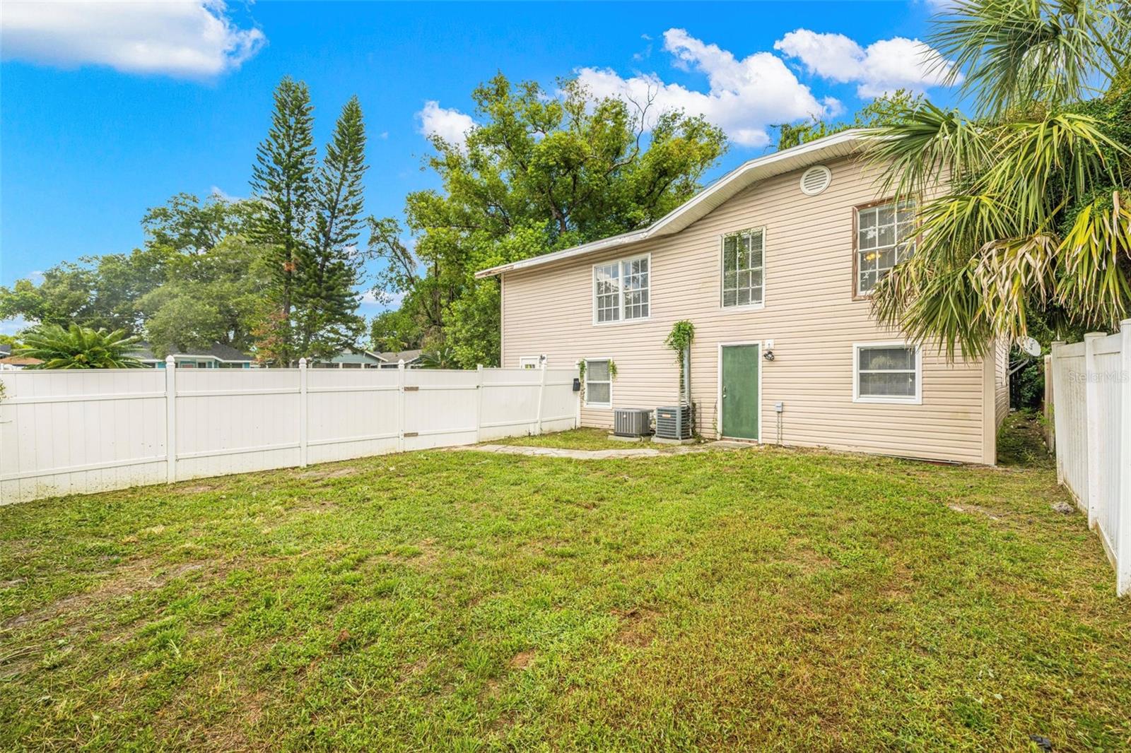 305 E Hanna Ave, Tampa, FL 33604 photo
