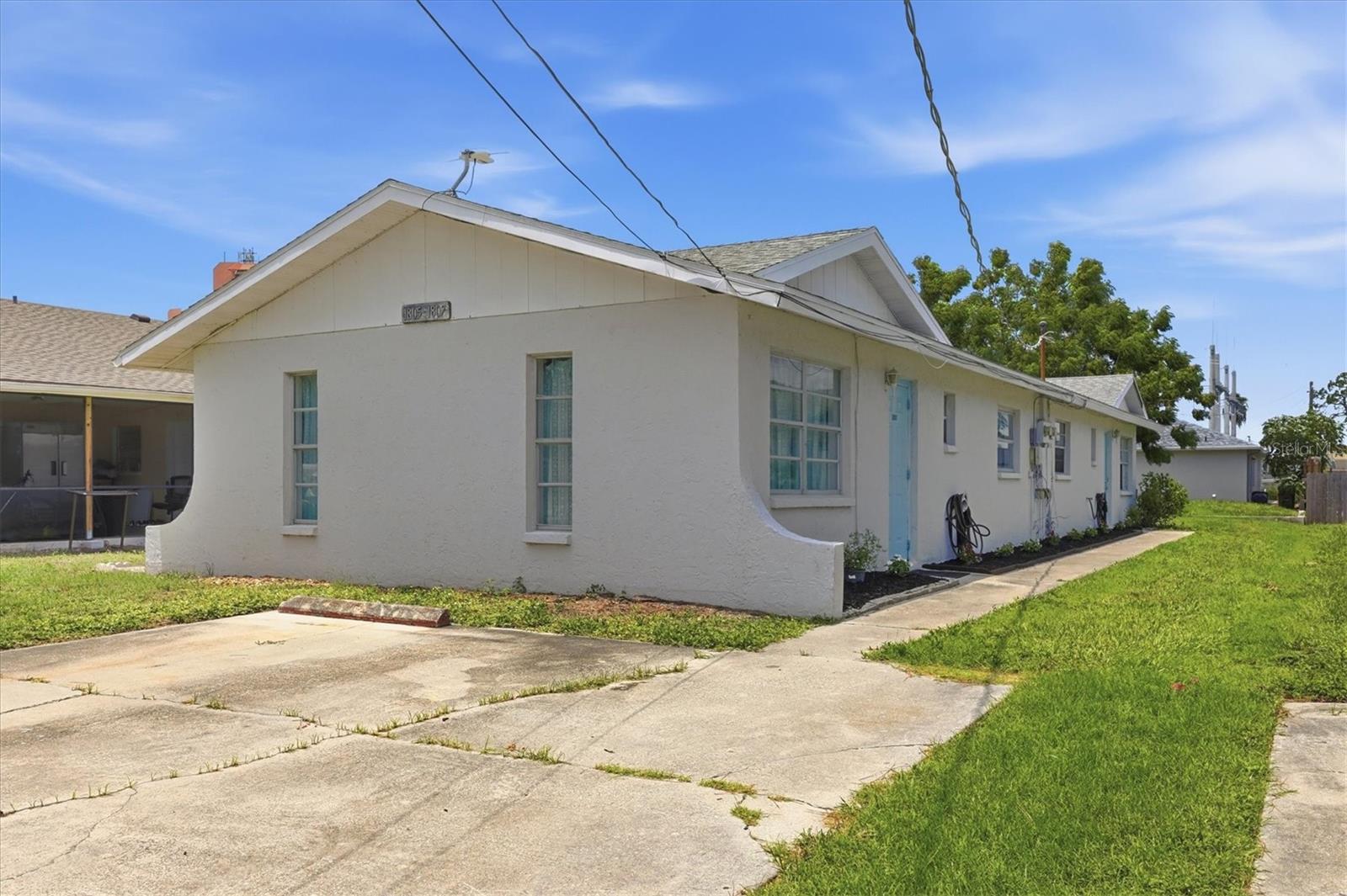 1805 Marbeth St, Sarasota, FL 34231