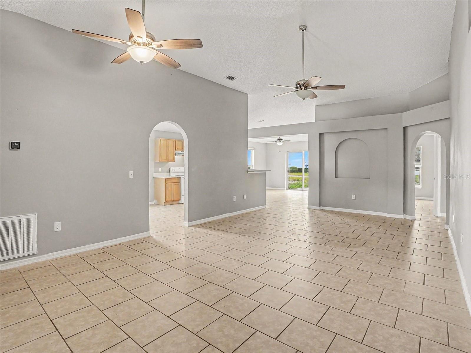 881 Vanderbilt Dr, Eustis, FL 32726 photo