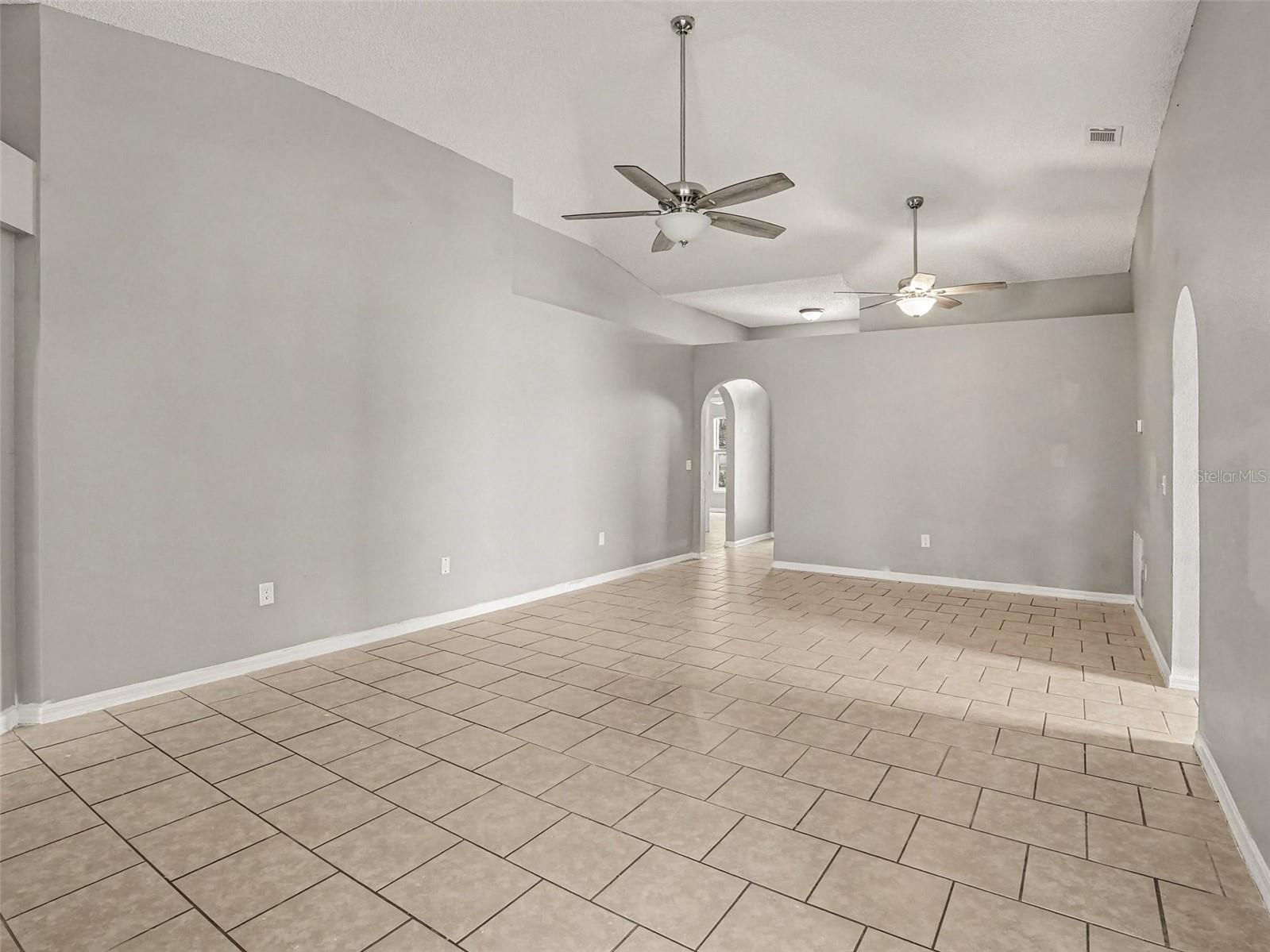 881 Vanderbilt Dr, Eustis, FL 32726 photo