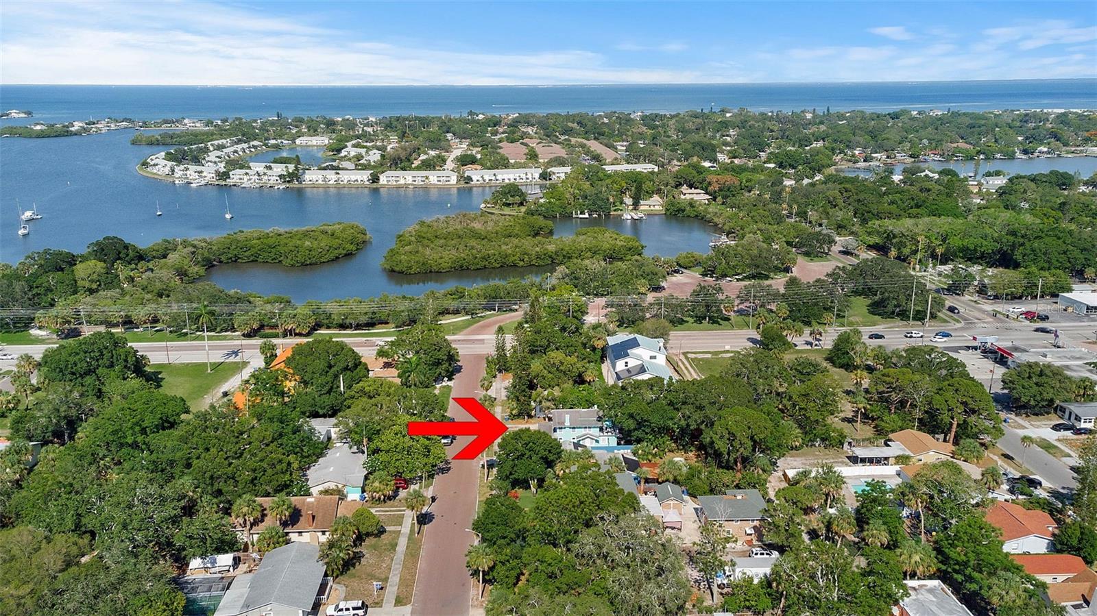 626 37 Ave, Saint Petersburg, FL 33705 photo