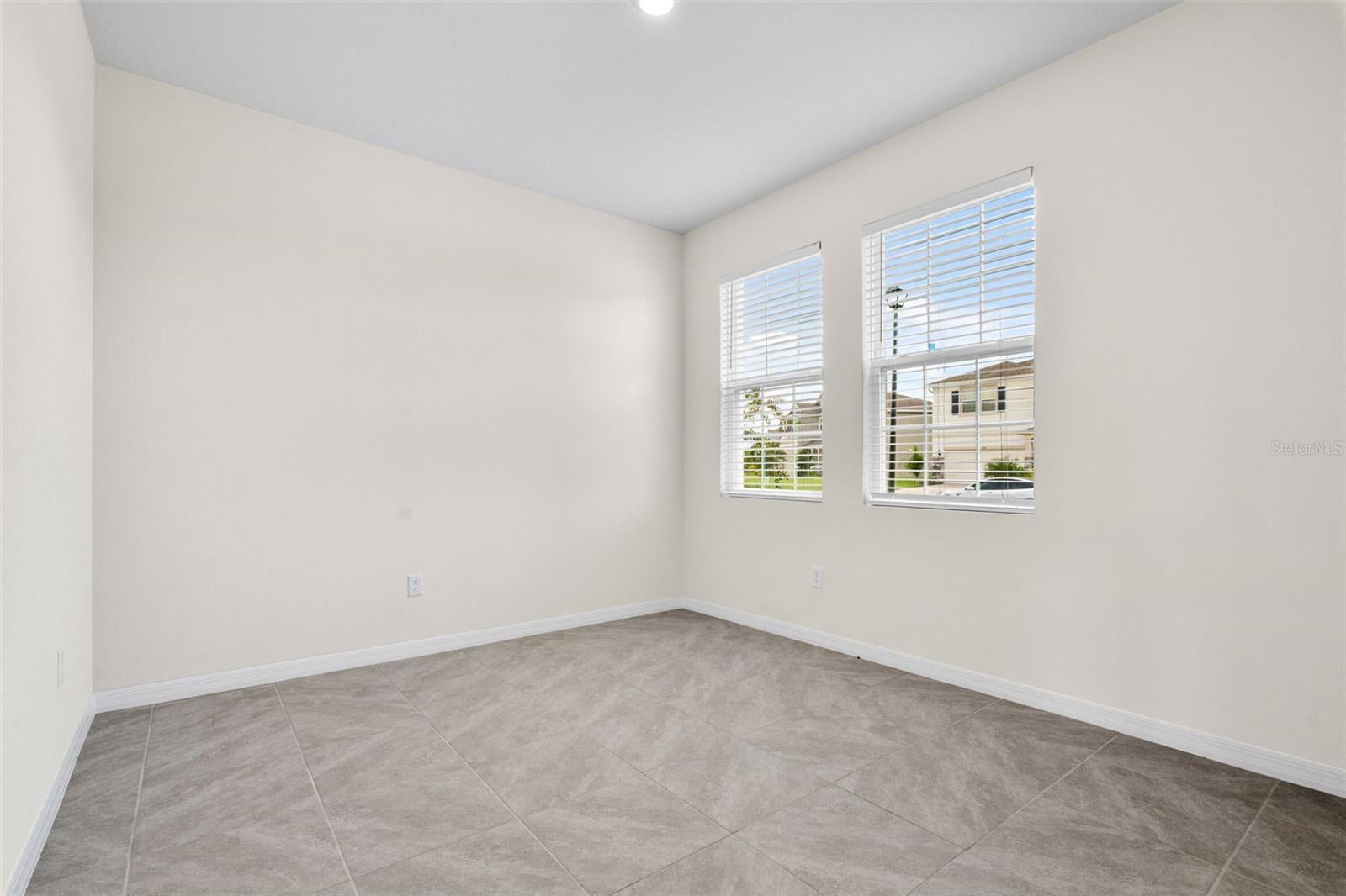 3813 Lively Coral Pl, Bradenton, FL 34208 photo