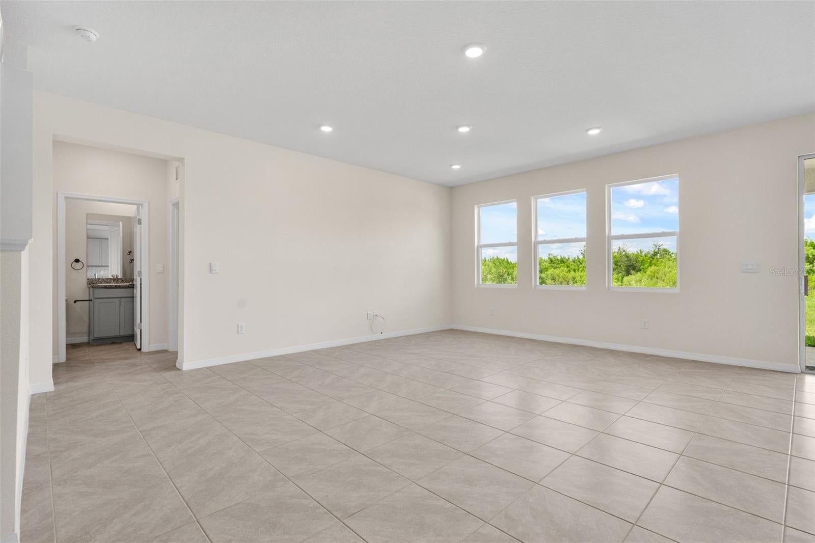 3813 Lively Coral Pl, Bradenton, FL 34208 photo