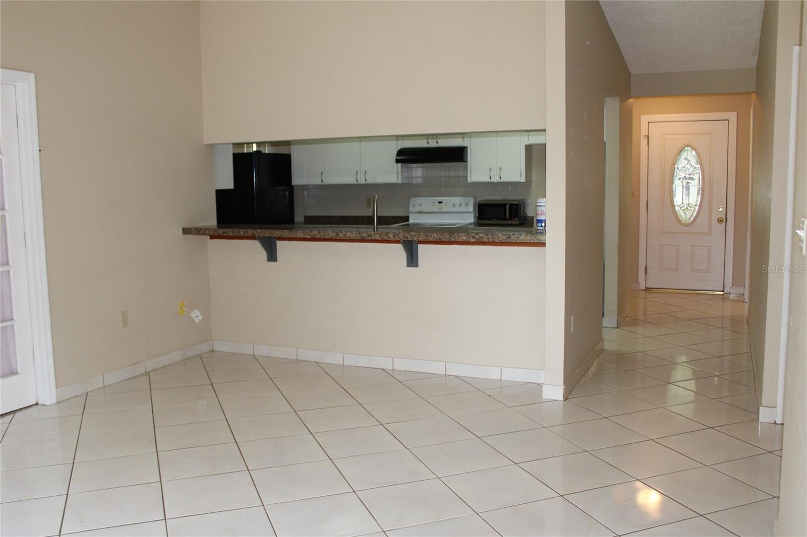6121 56 Ave, Saint Petersburg, FL 33709 photo