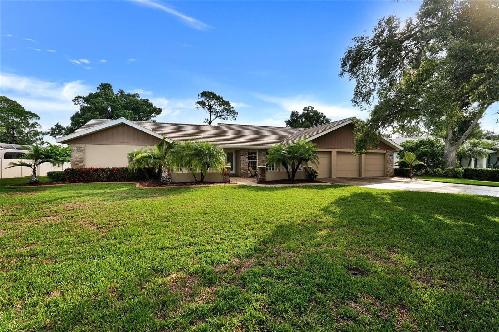 7913 Broadmoor Pines Blvd, Sarasota, FL 34243 photo
