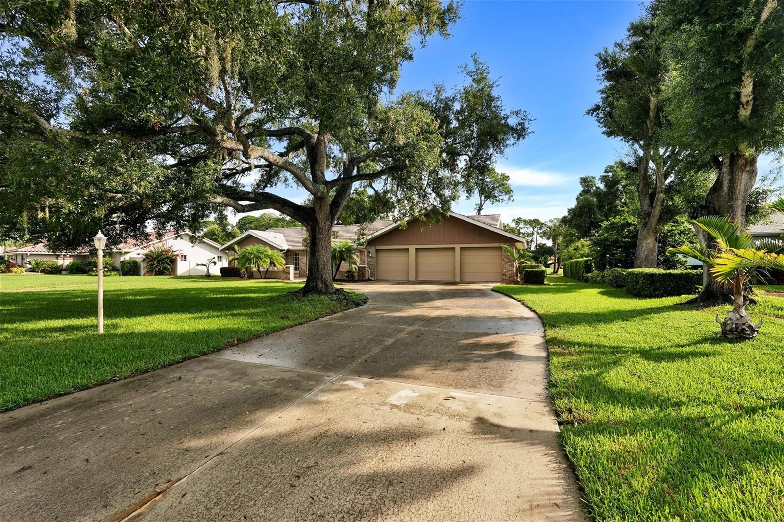 7913 Broadmoor Pines Blvd, Sarasota, FL 34243 photo