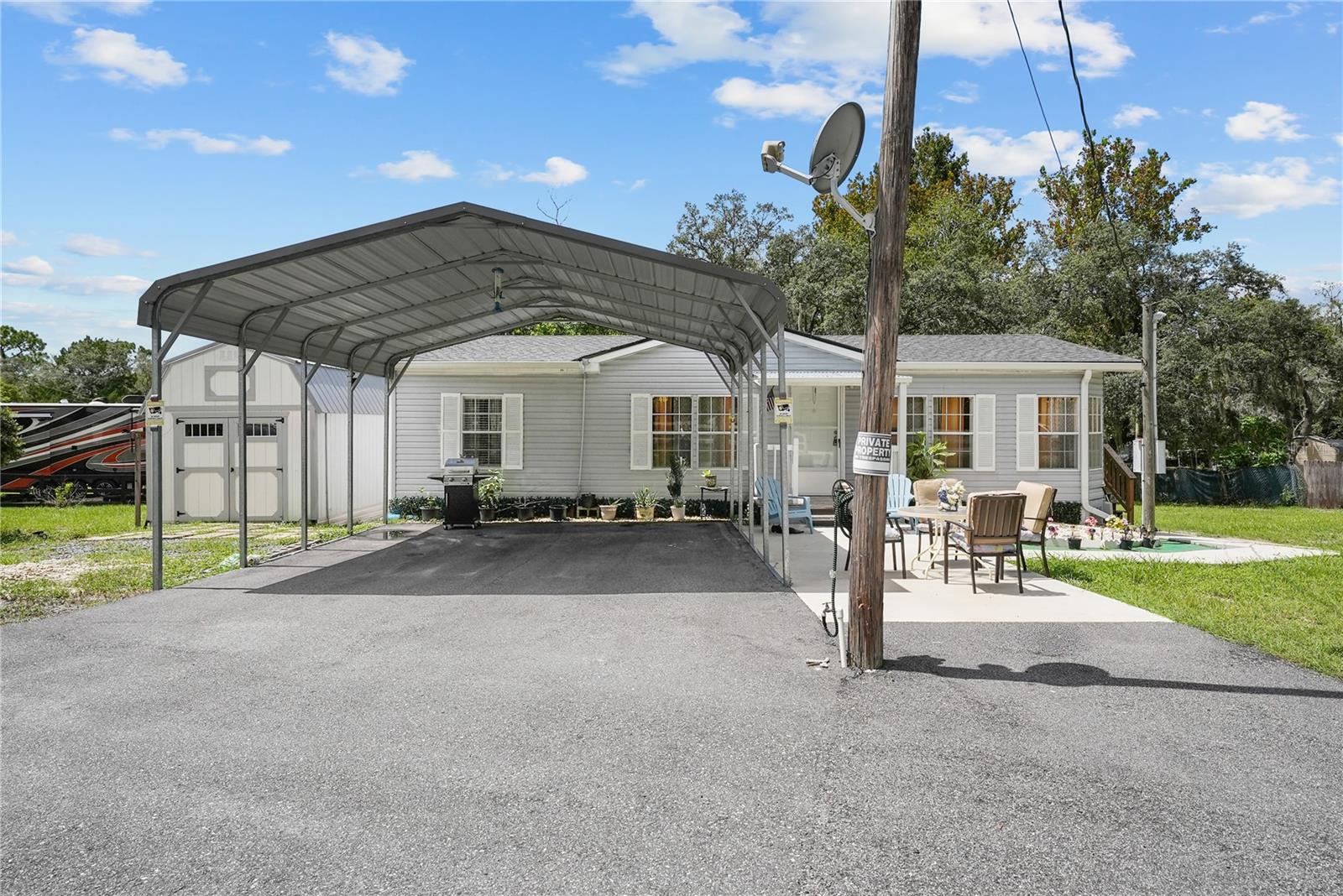 9918 Osceola Dr, Weeki Wachee, FL 34613