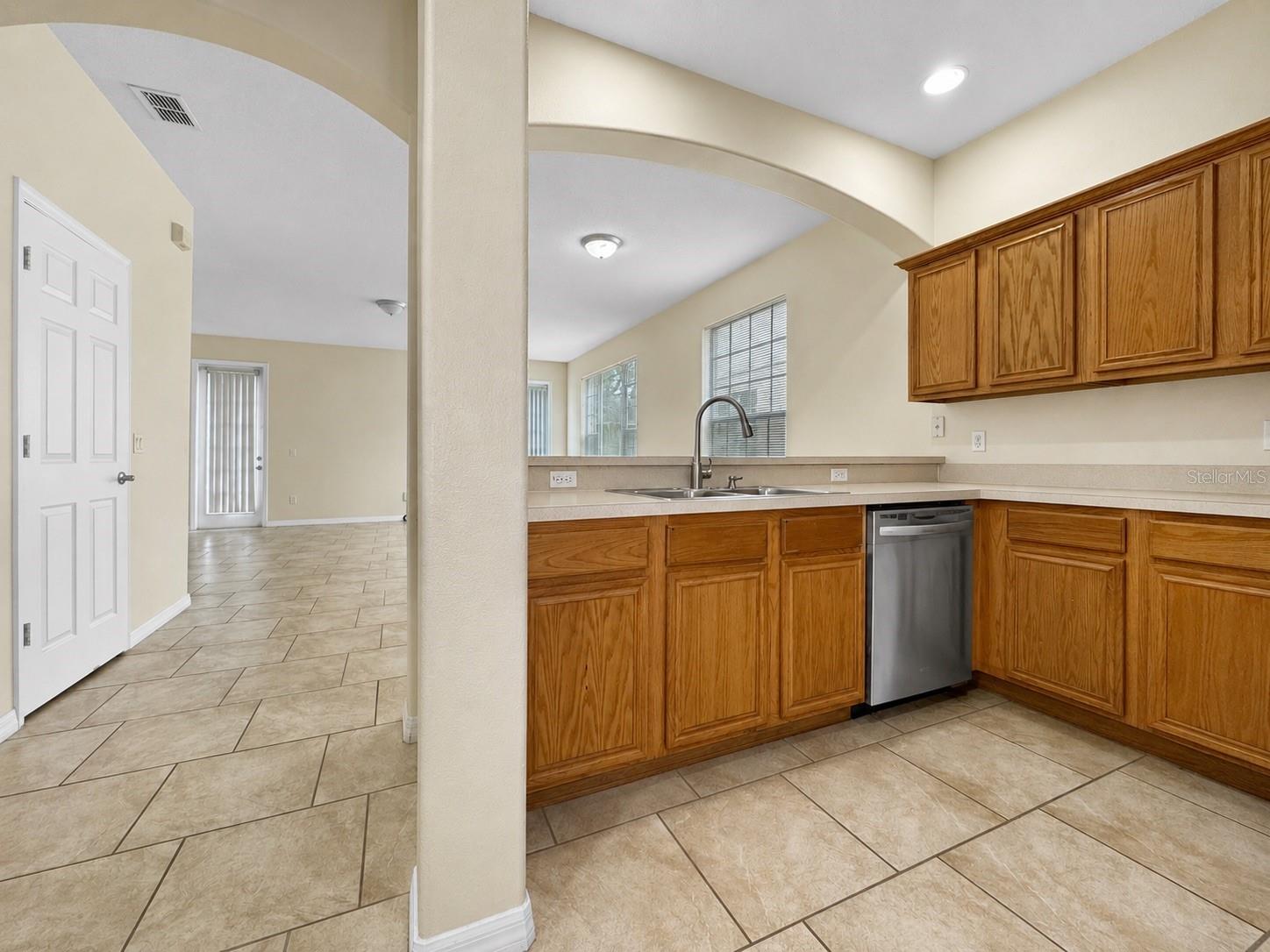 1602 Tail Feather Dr, Kissimmee, FL 34746 photo