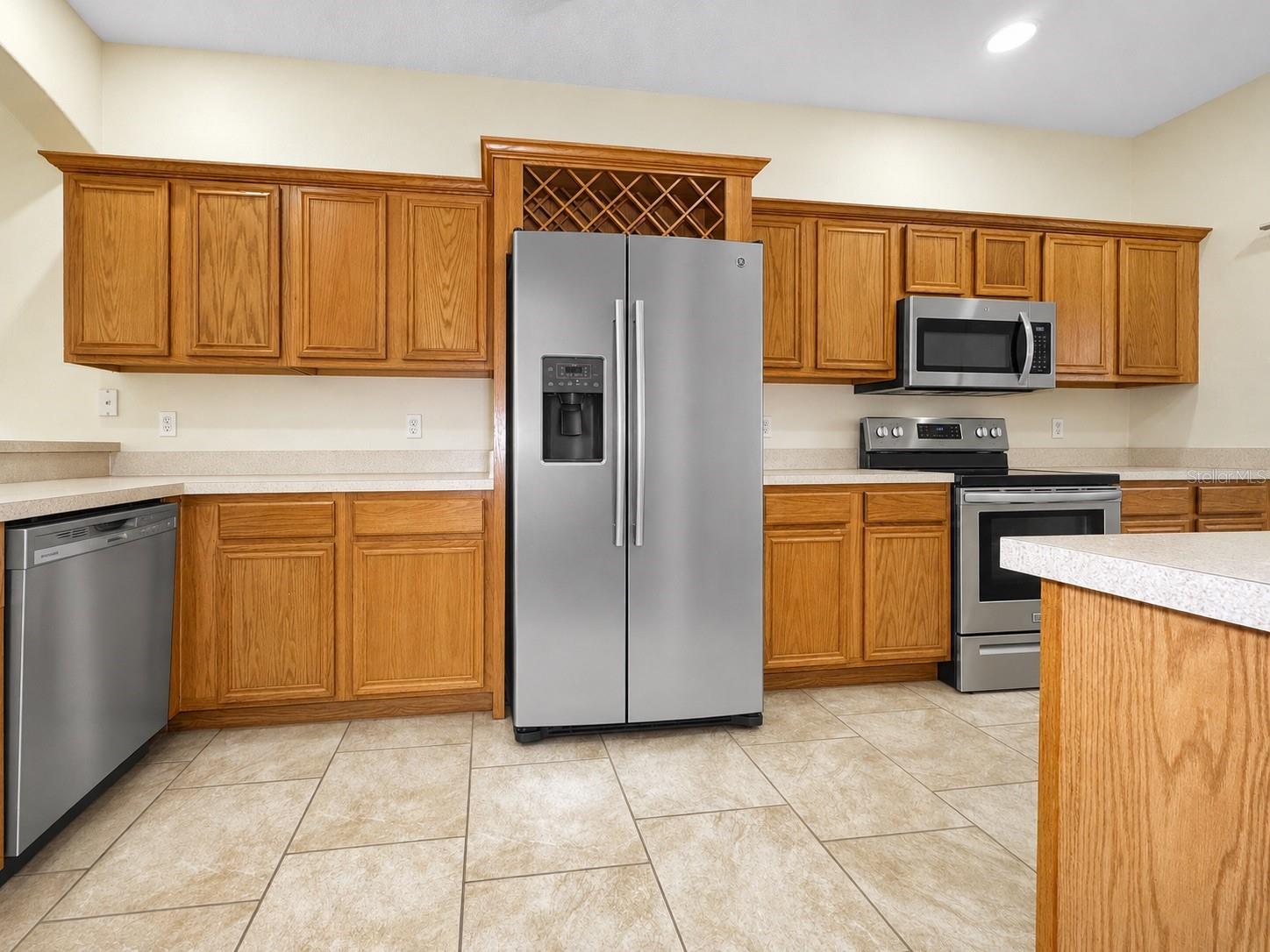 1602 Tail Feather Dr, Kissimmee, FL 34746 photo