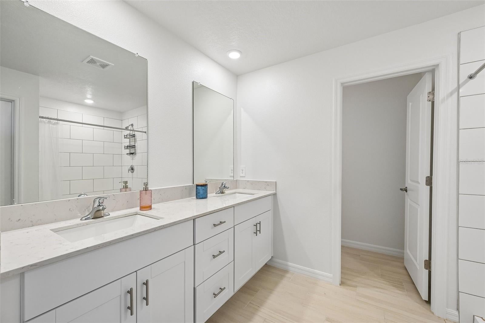 8807 Sunset Park Trl, Parrish, FL 34219 photo