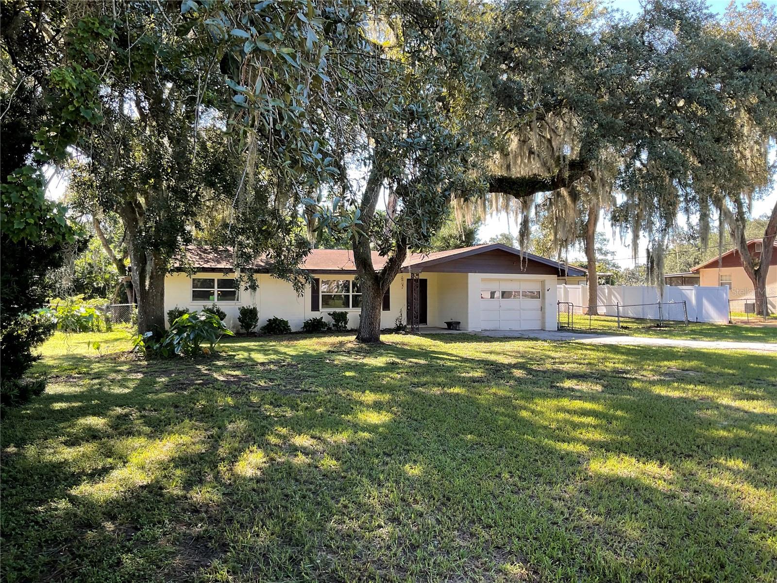5032 Flamingo Ln, Dade City, FL 33523 photo