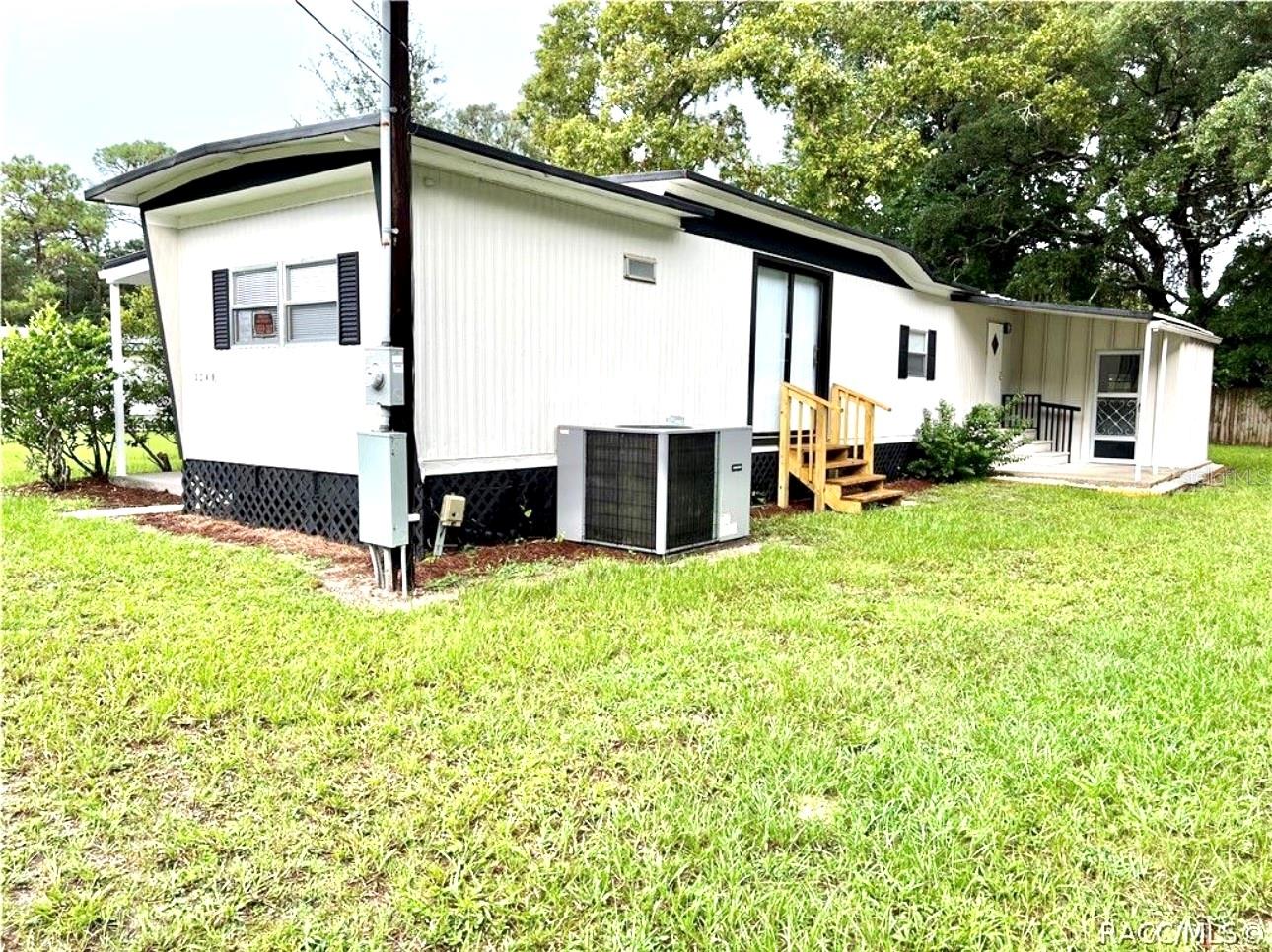 3249 S Calais Terrace, Homosassa, FL 34448 photo