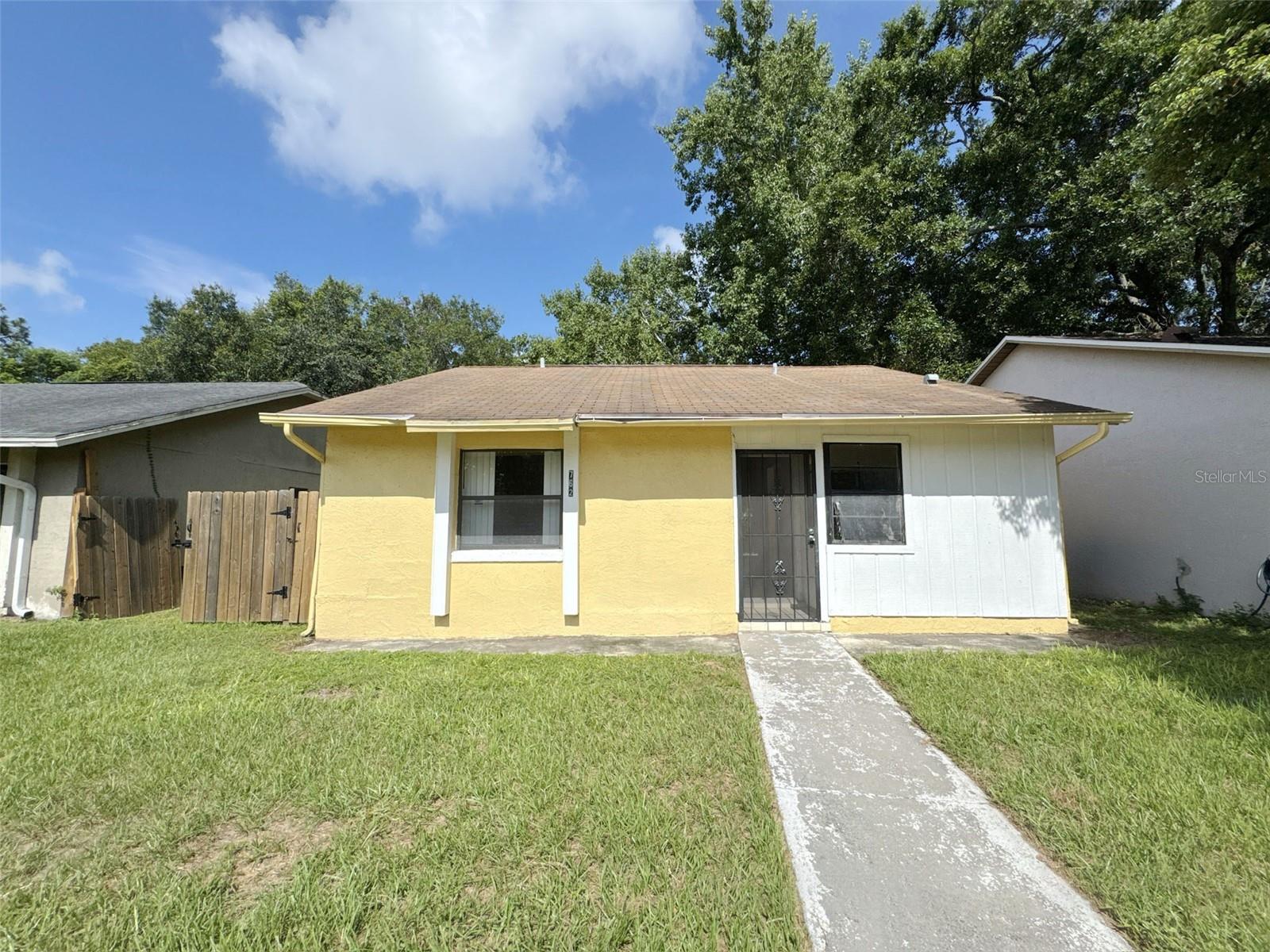 762 Kings Cove Ct, Orlando, FL 32807
